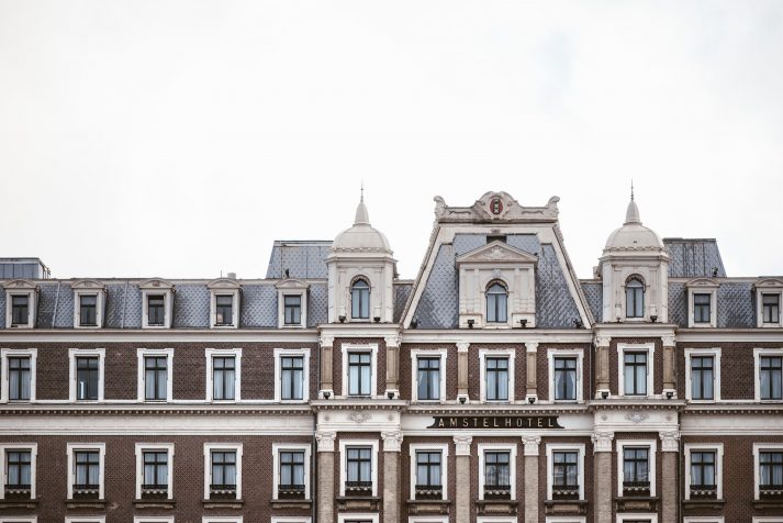 Amstel Hotel Dakrand details